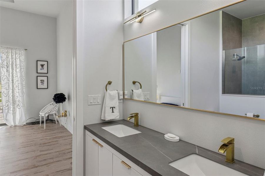 Furnished interior view inside a new home in , Tavares (Image 13).