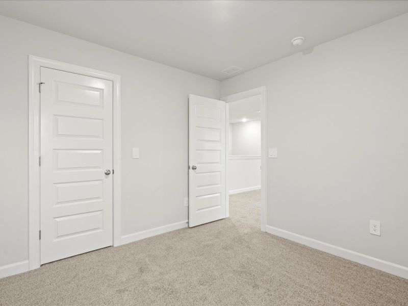 Spacious, unfurnished interior of a new home in Creek Ridge - Signature Collection, Spartanburg (Image 8).