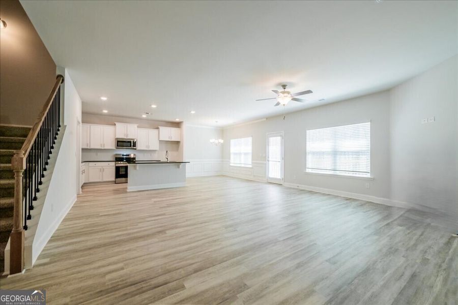 Spacious, unfurnished interior of a new home in Oakview Estates, Macon (Image 21).