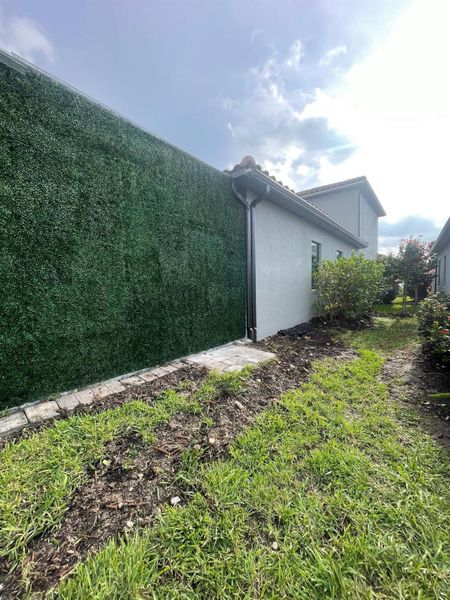 Exterior details and patio area of a home in , Naples (Image 1).