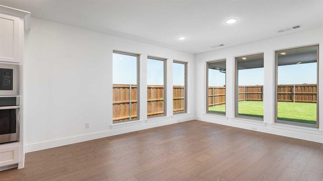 Spacious, unfurnished interior of a new home in Mosaic 50', Celina (Image 17).