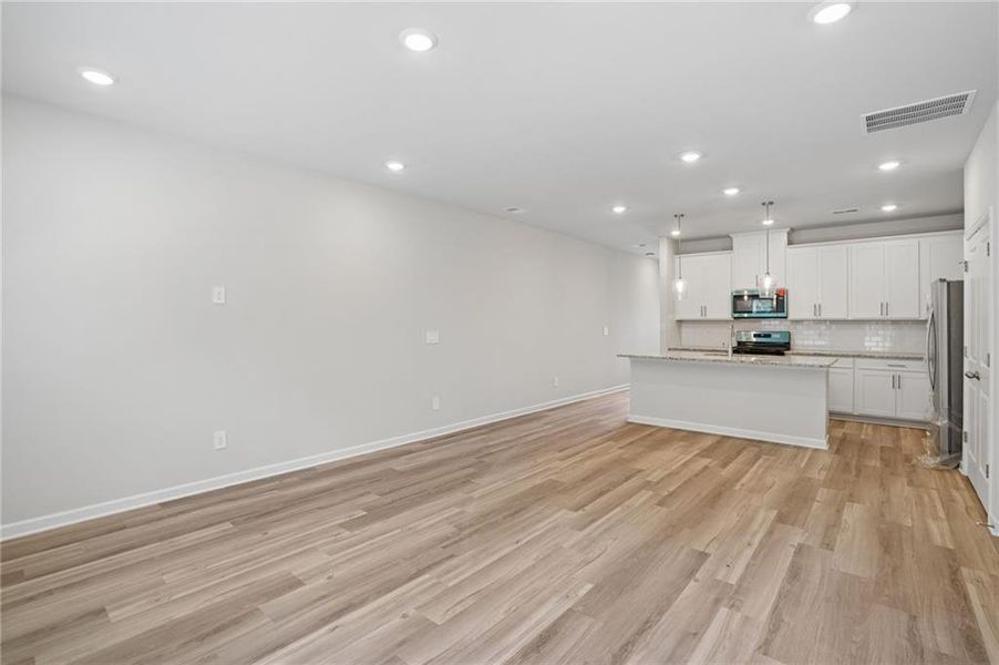 Spacious, unfurnished interior of a new home in Artisan Walk, Fairburn (Image 29).