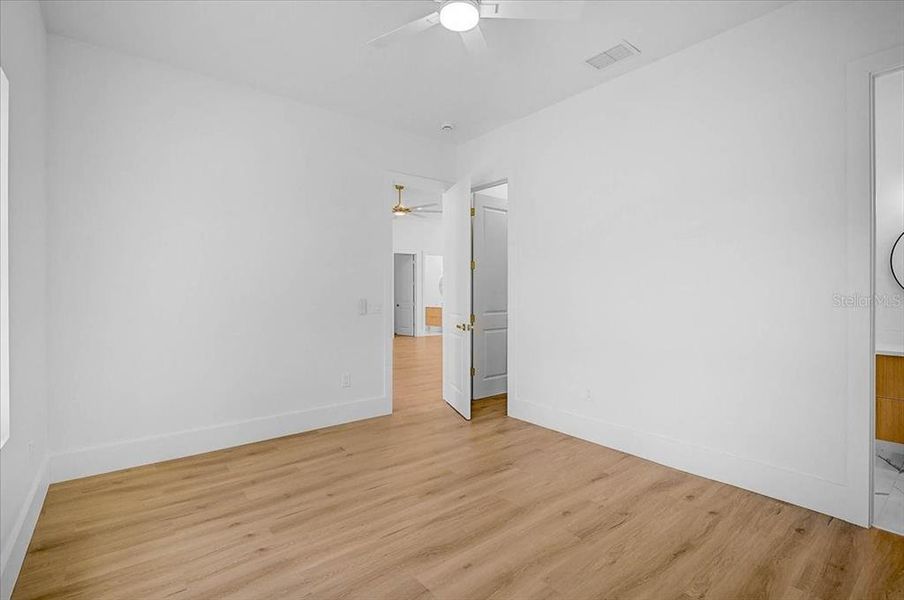 Spacious, unfurnished interior of a new home in , North Port (Image 38).
