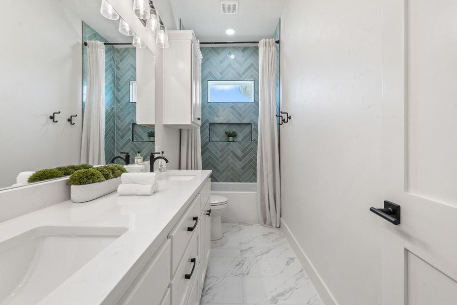 Furnished interior view inside a new home in , Bryan (Image 27).