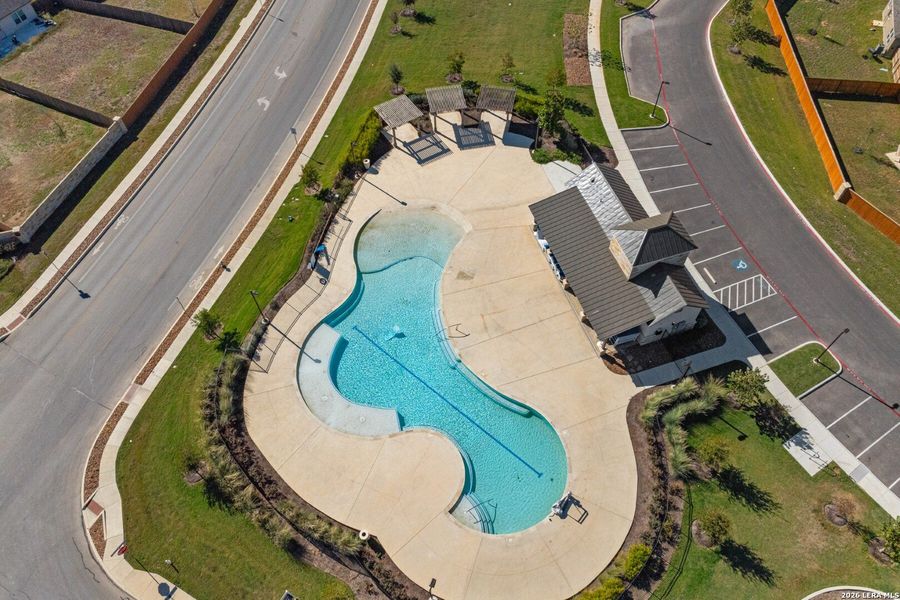 Community amenities in Cinco Lakes, San Antonio (Image 19).