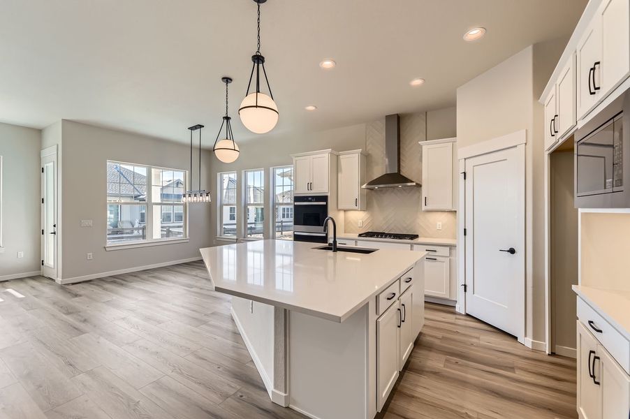 Plan C454 Dining Room/Kitchen Representative Photo