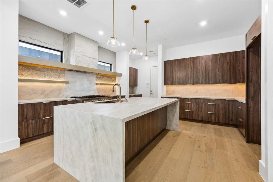 Furnished interior view inside a new home in , Bellaire (Image 4).
