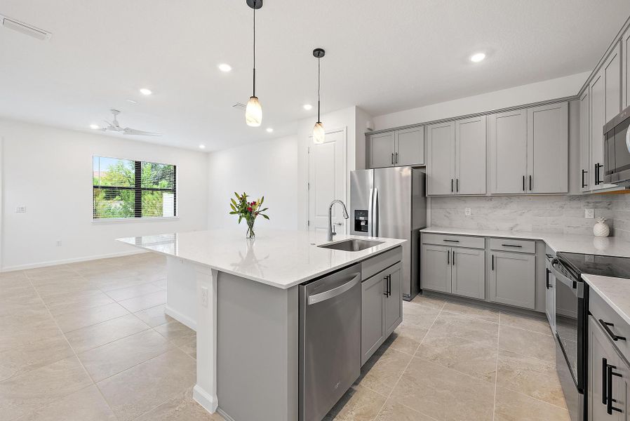 501 SW Sally Way (16)