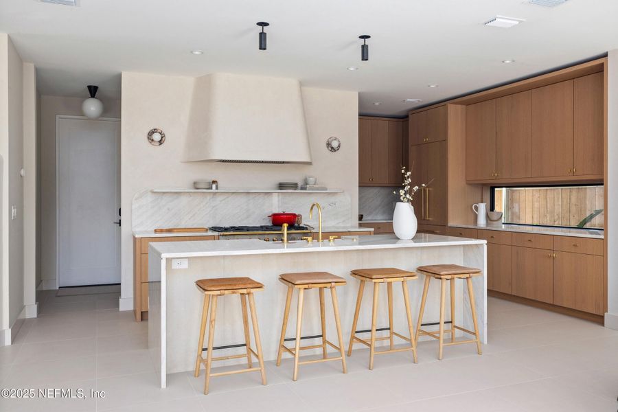 Furnished interior view inside a new home in , Atlantic Beach (Image 7).