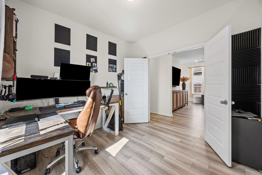 Dining room can be used as bonus room