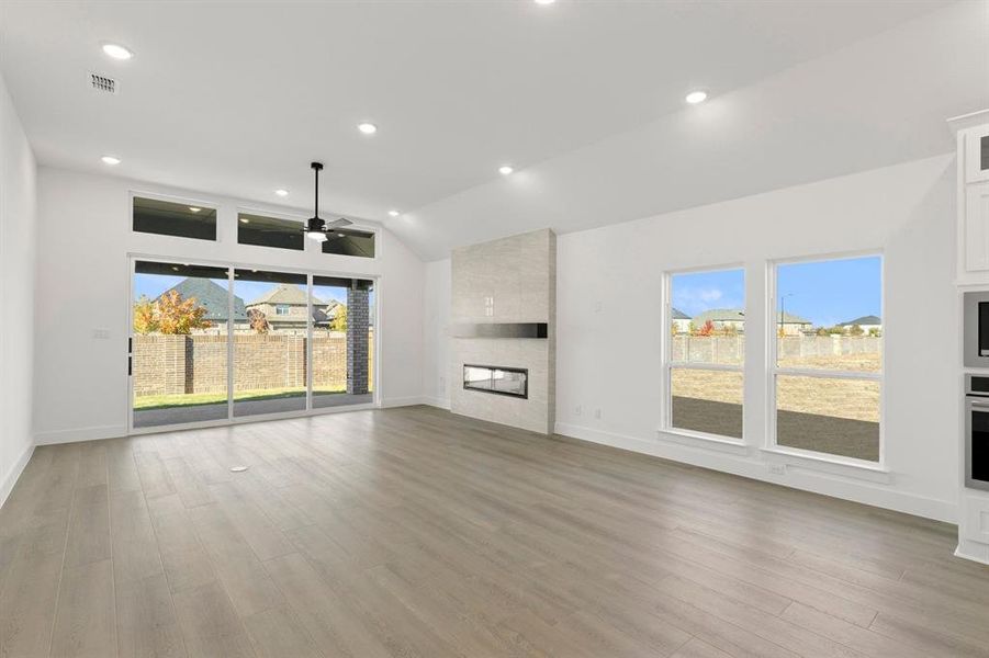 Spacious, unfurnished interior of a new home in Valencia on The Lake, Little Elm (Image 22).