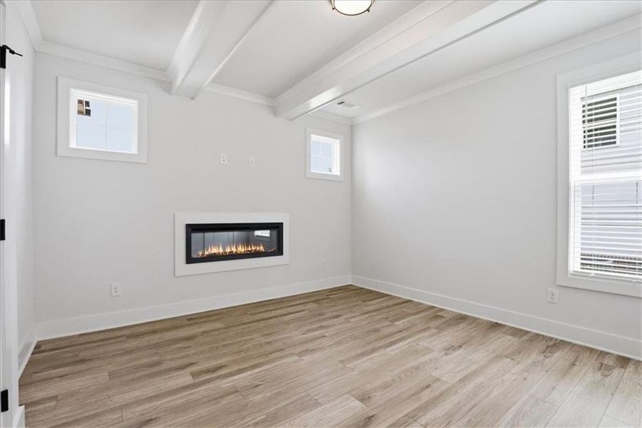 Spacious, unfurnished interior of a new home in , Lawrenceville (Image 43).