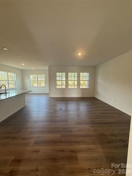 Spacious, unfurnished interior of a new home in Roselyn, Lancaster (Image 8).