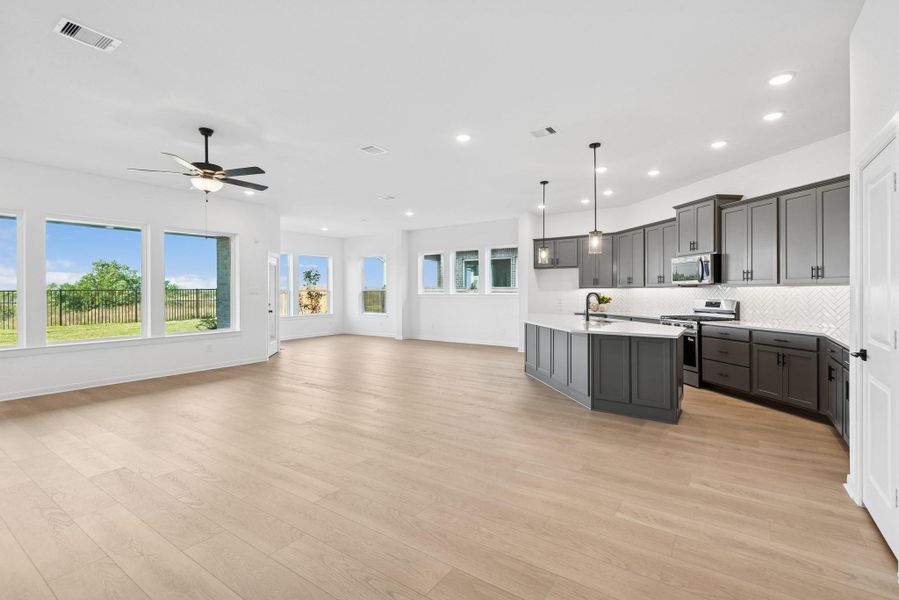 Spacious, unfurnished interior of a new home in The Grand Prairie 50’, Hockley (Image 21). Spacious, unfurnished interior of a new home in The Grand Prairie 50’, Hockley (Image 21).