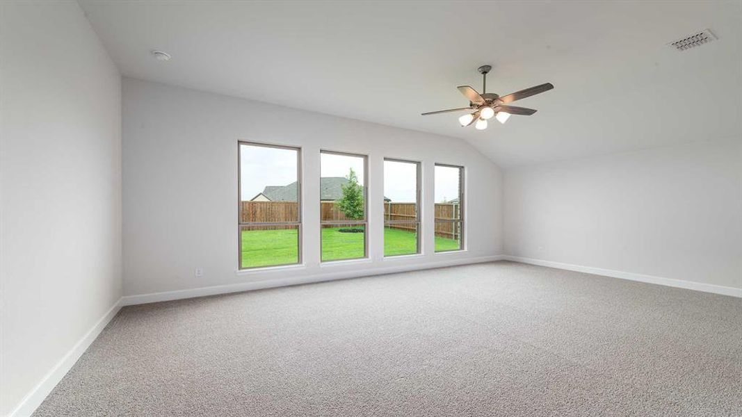 Spacious, unfurnished interior of a new home in Talon Hills 60'/70', Fort Worth (Image 19). Spacious, unfurnished interior of a new home in Talon Hills 60'/70', Fort Worth (Image 19).