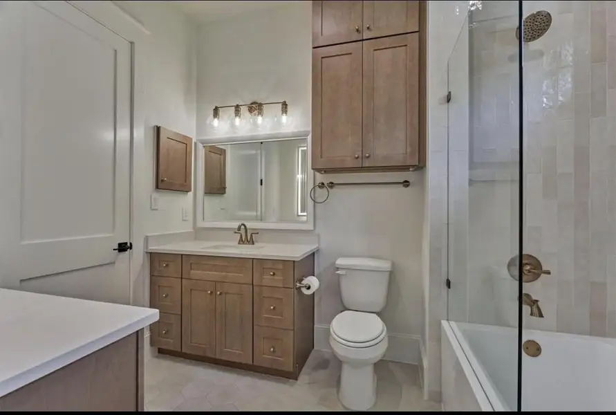 SECONDARY DOWNSTAIRS BATHROOM