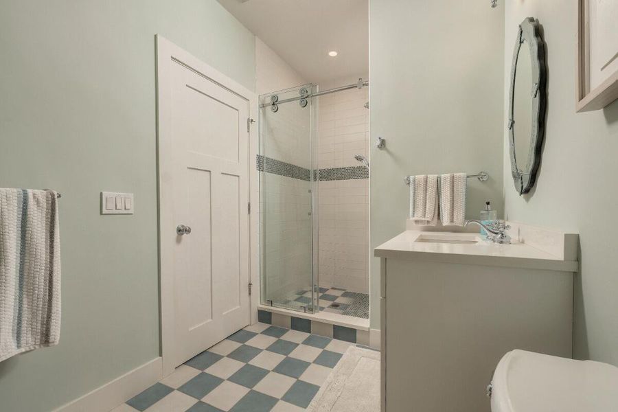 036_DSC08055_autoremove_60463049_MLS