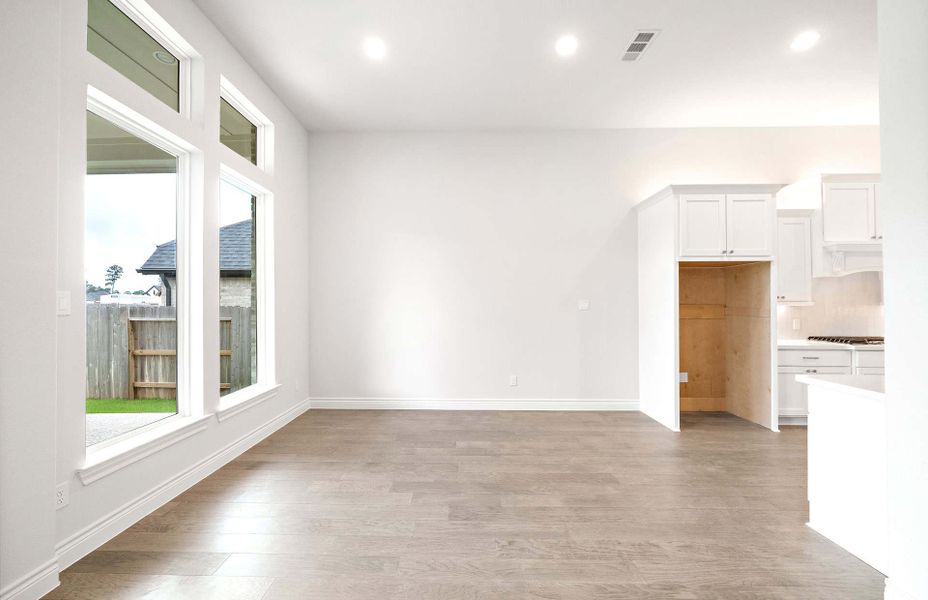 Representative unfurnished interior of a home built from the 2909AU by Ravenna Homes in Audubon 60′, Magnolia (Image 23).