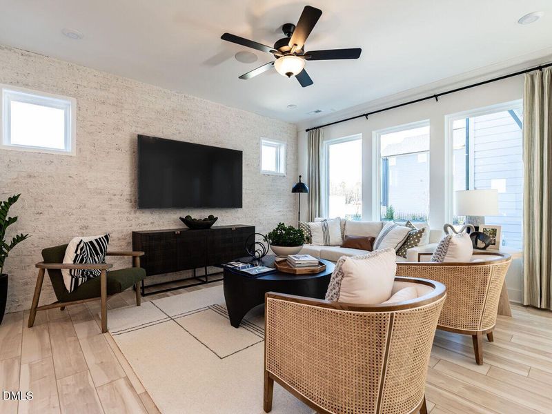 011-1280x960-living-room