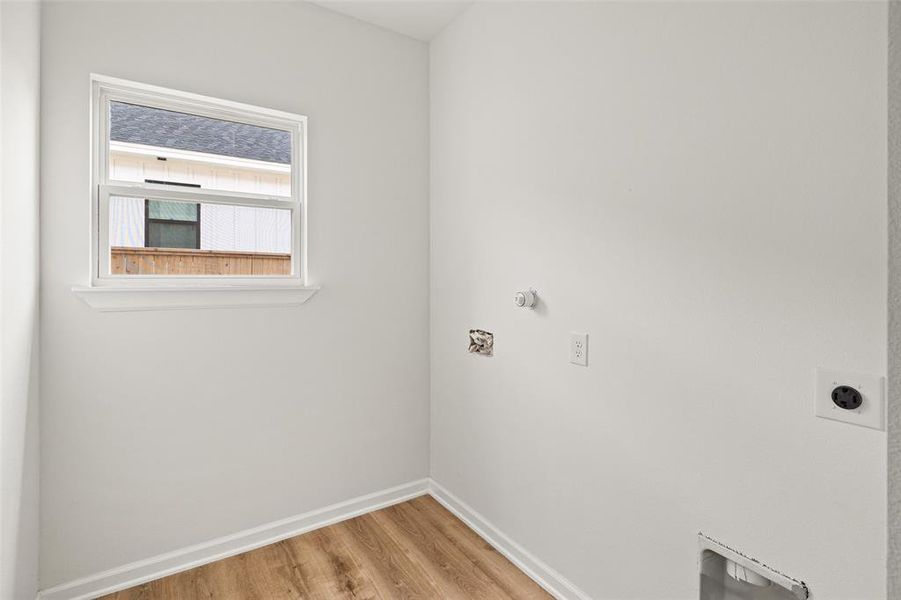 Spacious, unfurnished interior of a new home in , Woodway (Image 29). Spacious, unfurnished interior of a new home in , Woodway (Image 29).