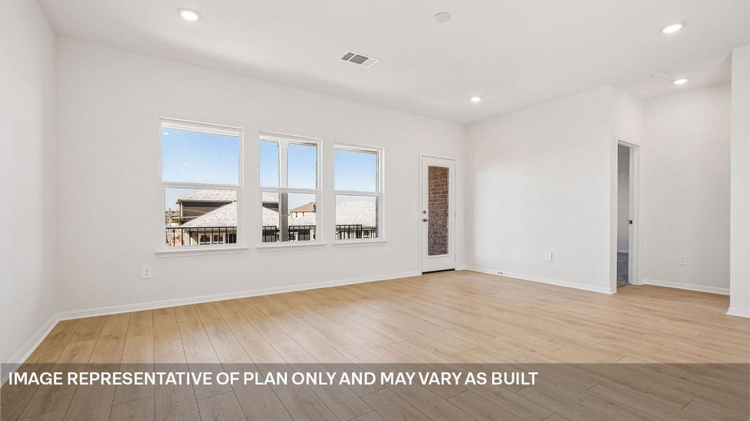 Spacious, unfurnished interior of a new home in Bar W Ranch, Leander (Image 13).