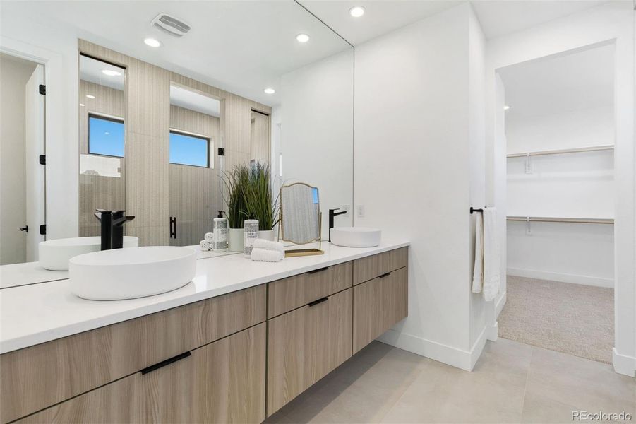 Furnished interior view inside a new home in , Colorado Springs (Image 33).