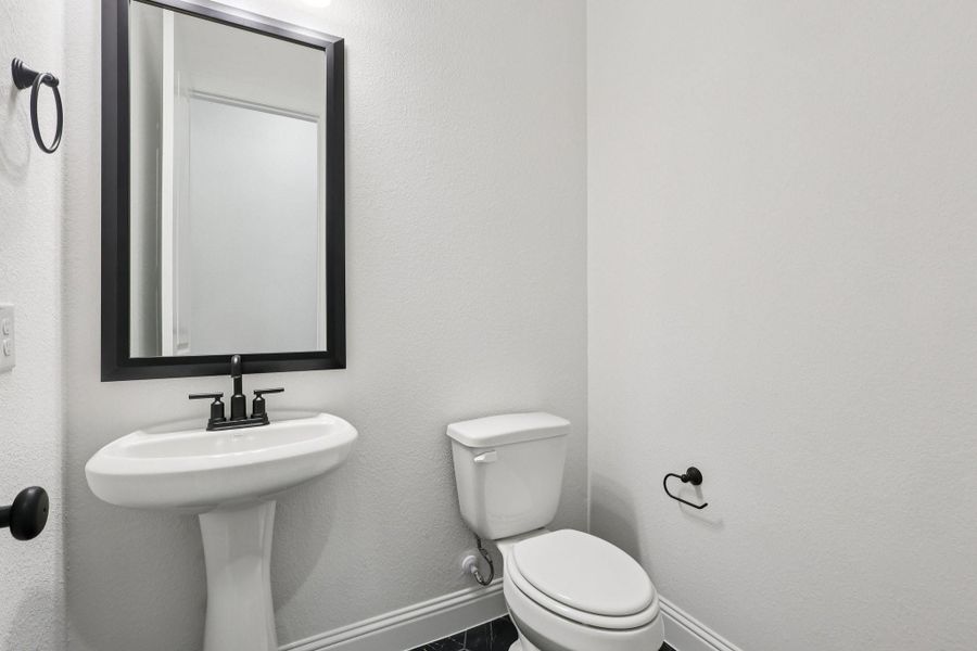 Furnished interior view inside a new home in Sienna 65', Missouri City (Image 9).