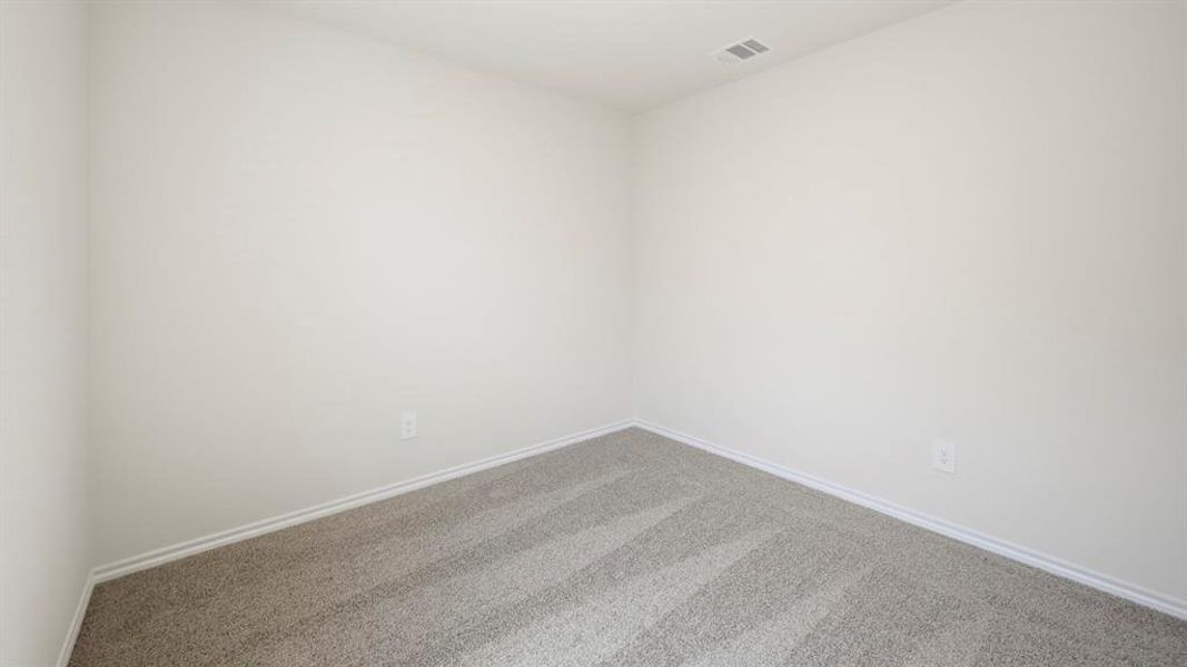 Spacious, unfurnished interior of a new home in Sweetwater Springs, Sherman (Image 13).