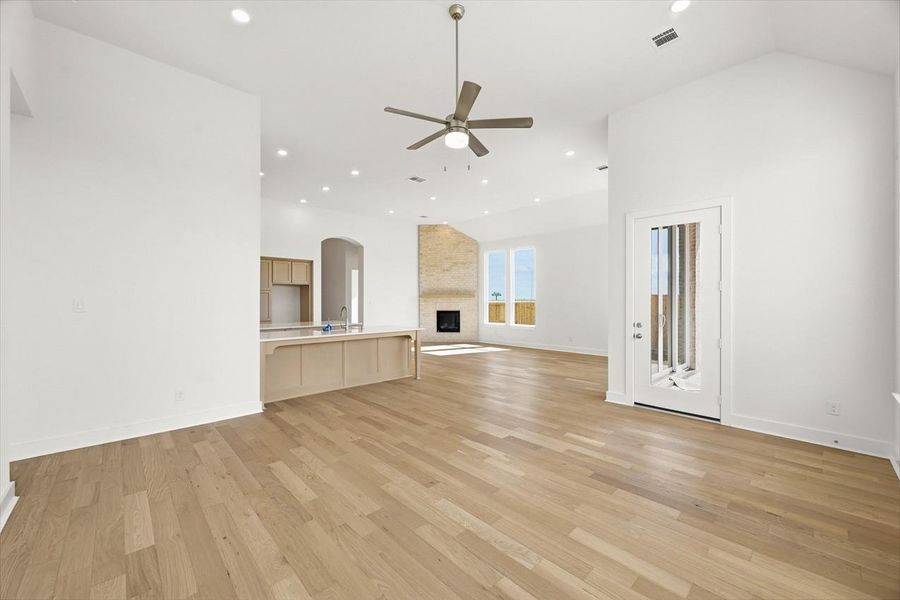 Spacious, unfurnished interior of a new home in Jubilee, Hockley (Image 20).