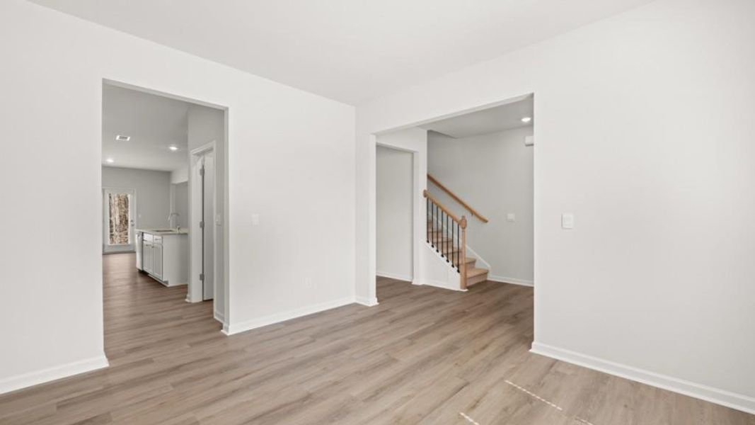 Spacious, unfurnished interior of a new home in South Wind, Union City (Image 18).