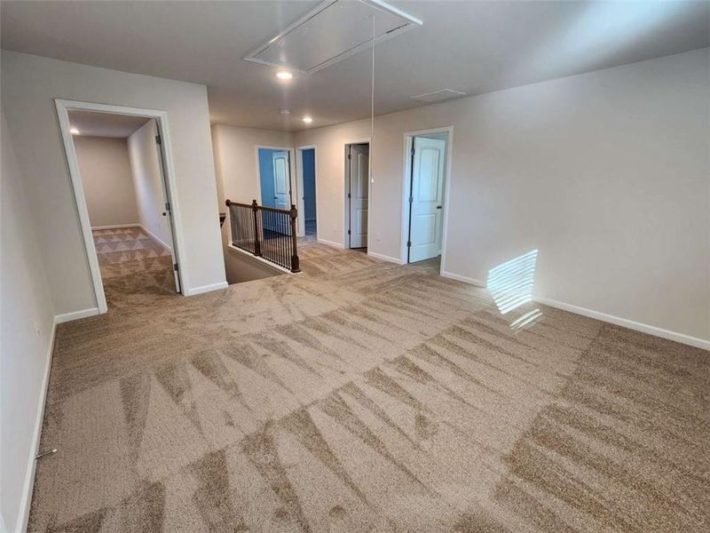 Spacious, unfurnished interior of a new home in The Woodlands Preserve, Jackson (Image 33).