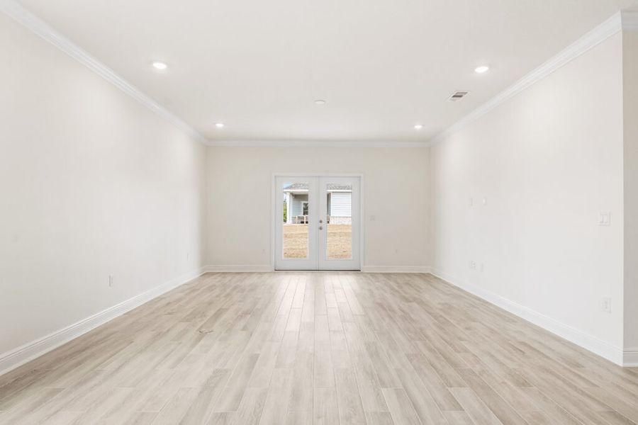 Spacious, unfurnished interior of a new home in Natureview, Freeport (Image 24).