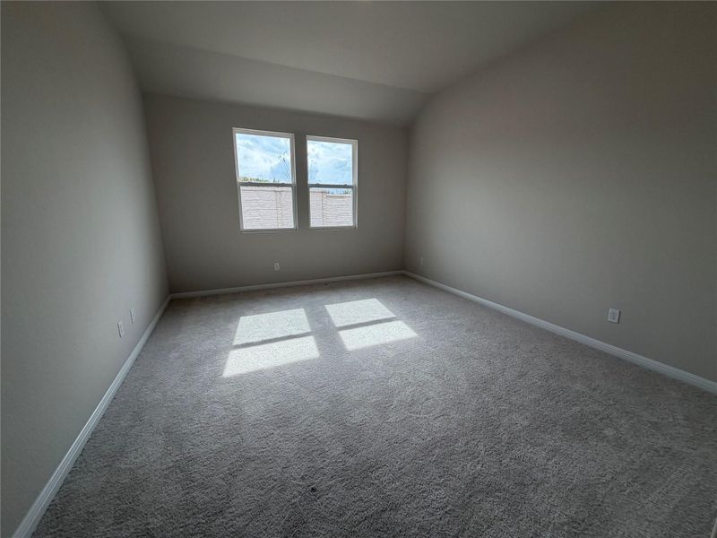 Spacious, unfurnished interior of a new home in Cannon Ranch 40s, Dripping Springs (Image 15).