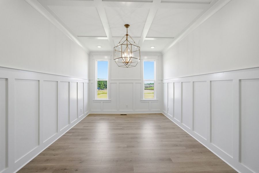 Spacious, unfurnished interior of a new home in Aden Woods, Fairview (Image 25).