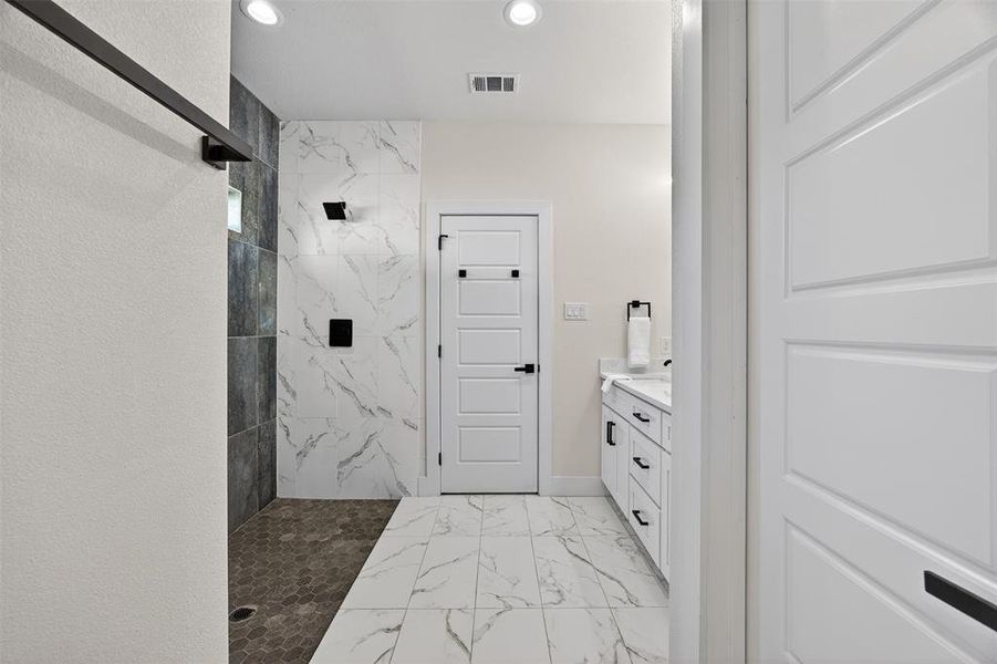 Furnished interior view inside a new home in , Fort Worth (Image 11).