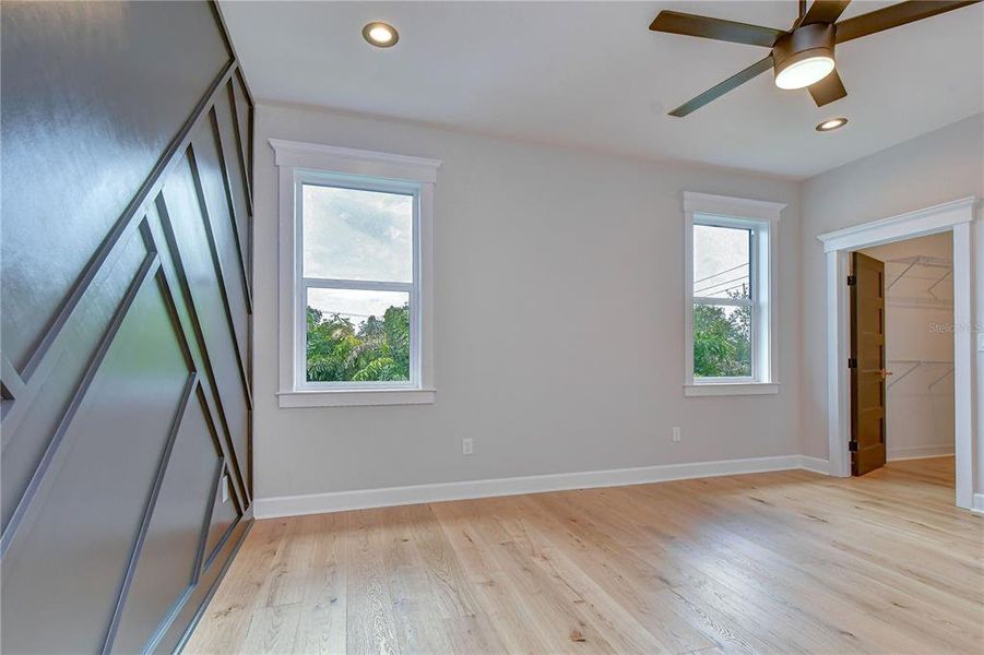 Spacious, unfurnished interior of a new home in , Tampa (Image 38).