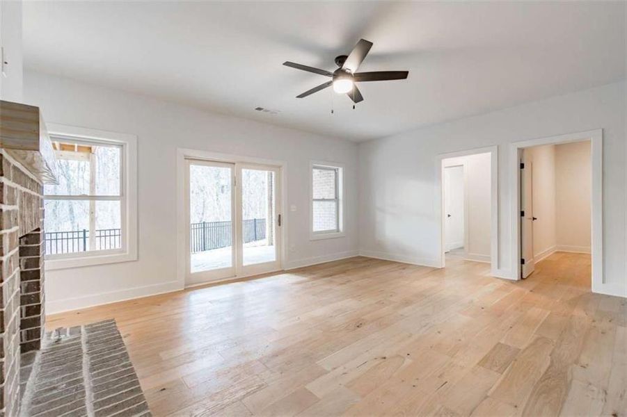 Spacious, unfurnished interior of a new home in , Gainesville (Image 40).