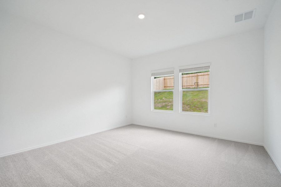 Spacious, unfurnished interior of a new home in Clayton Ranch, Copperas Cove (Image 26).