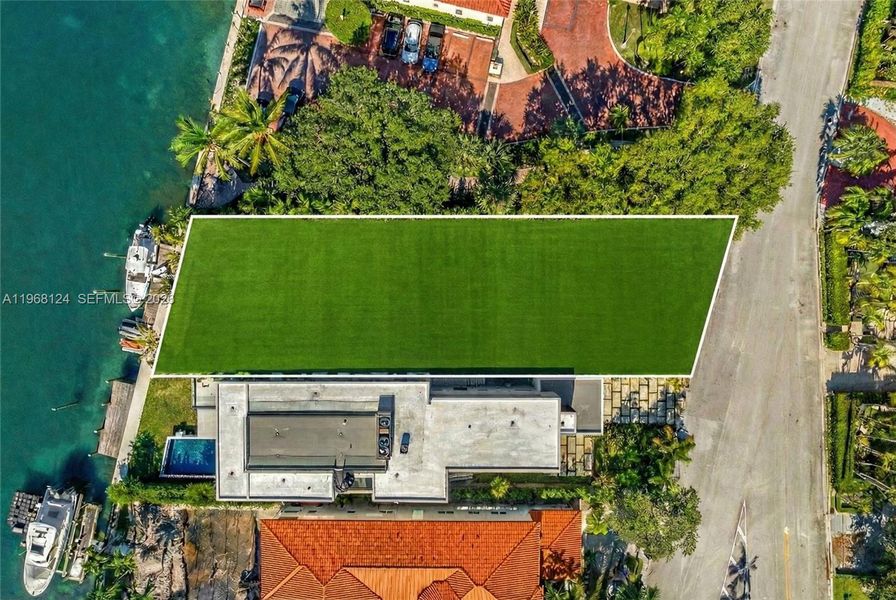 Image 14 of a home in . Image 14 of a home in .