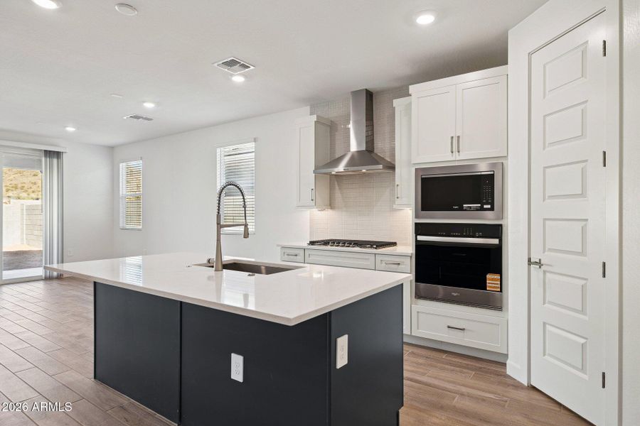 7-web-or-mls-2544-villa-linda-dr