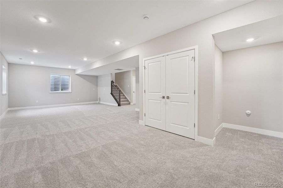 BASEMENT RECREATION ROOM