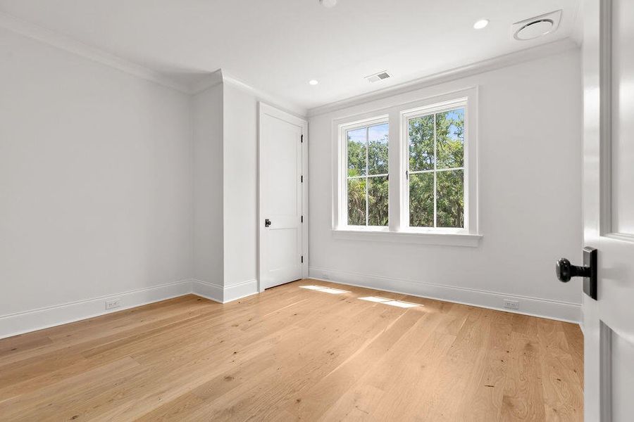 Spacious, unfurnished interior of a new home in , Seabrook Island (Image 59).