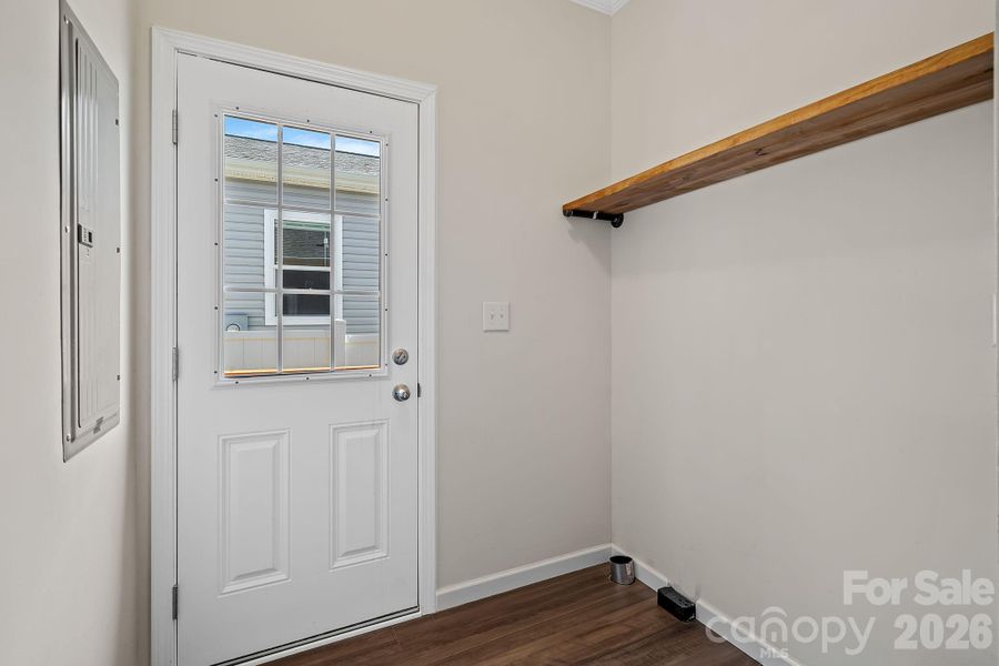 Spacious, unfurnished interior of a new home in , Asheville (Image 15).