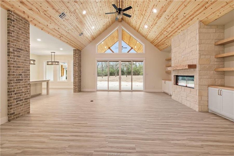 Spacious, unfurnished interior of a new home in , Franklin (Image 37).