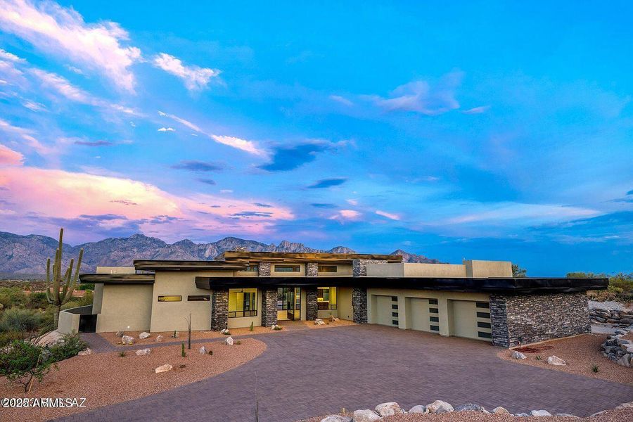 Desert Valley 3677 FRONT ELEVATION