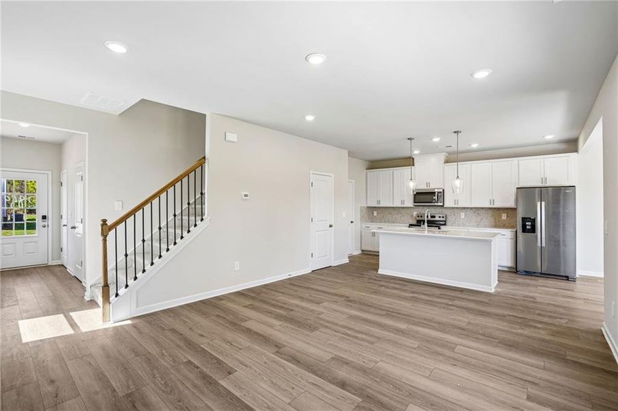 Spacious, unfurnished interior of a new home in Hawthorne Station, College Park (Image 35).