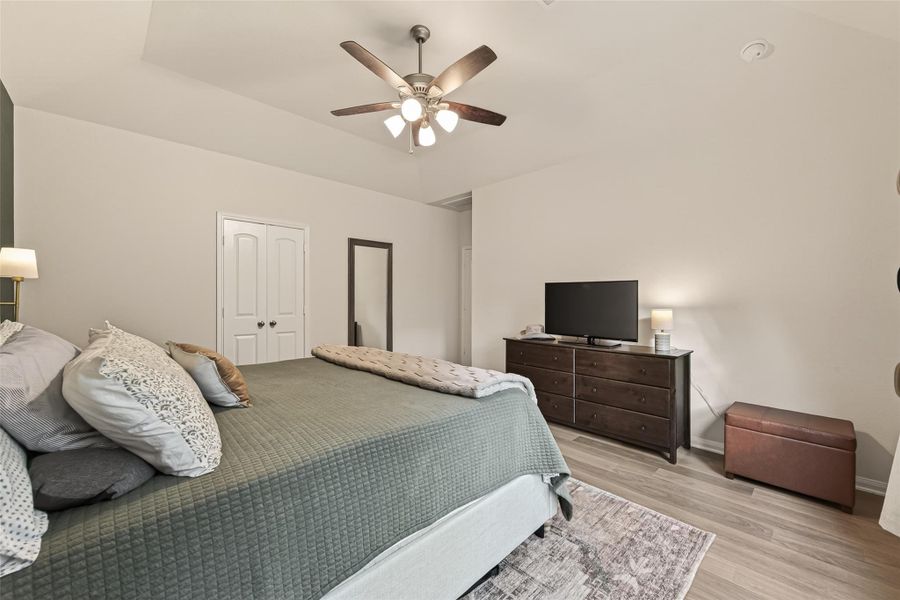 Furnished interior view inside a new home in , Willis (Image 13).