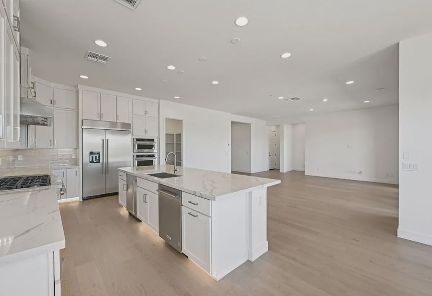 Homesite 96 Kitchen - 8 of 19