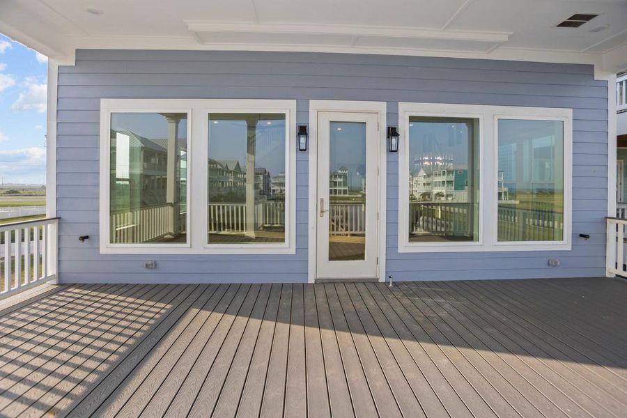 Exterior details and patio area of a home in , Galveston (Image 31).
