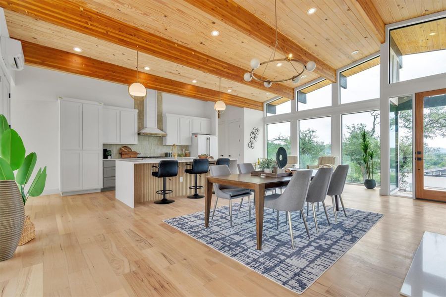 Can be used as a living area or dining area Can be used as a living area or dining area